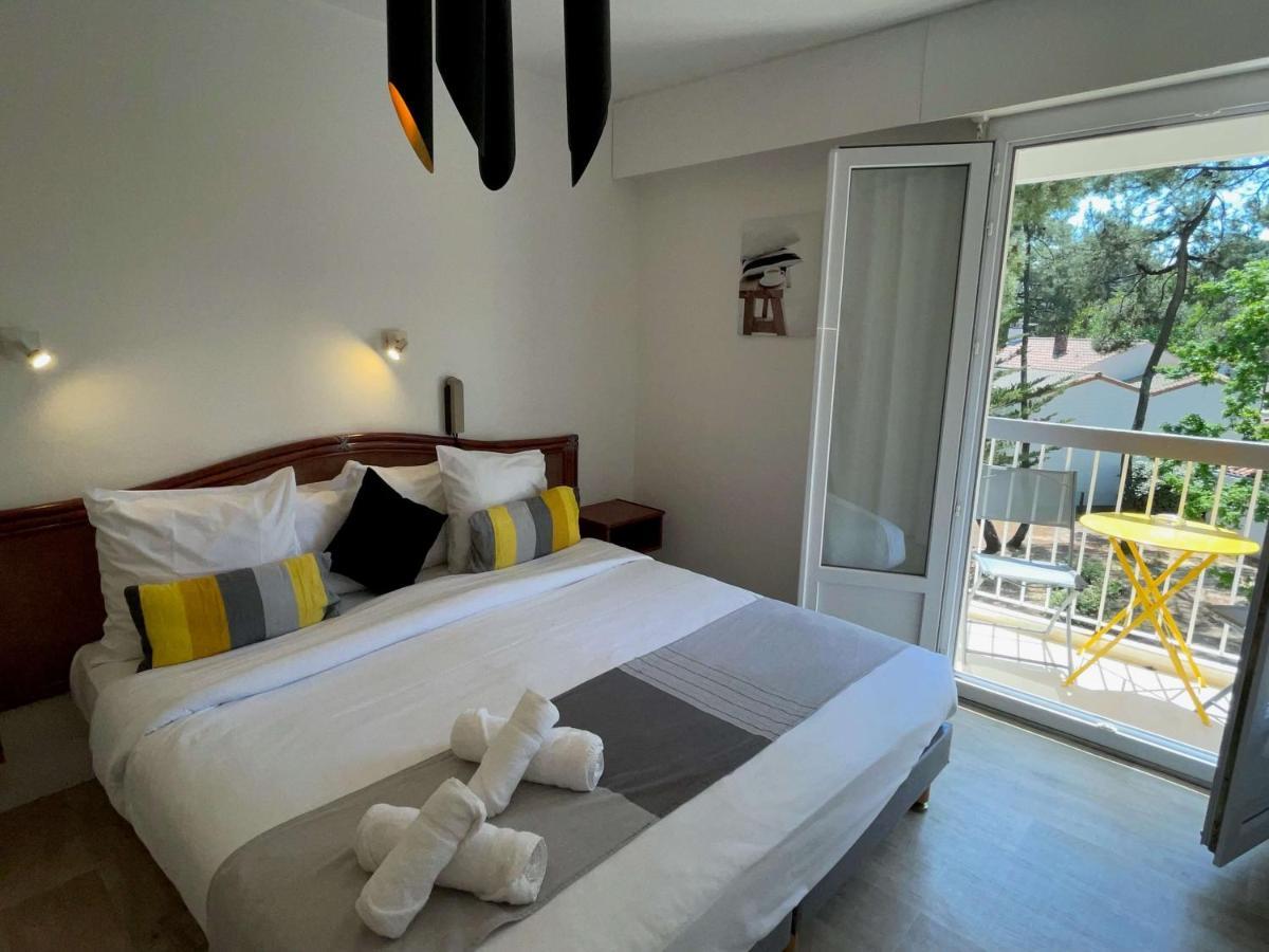 Hotel Logis Les Cols Verts 3*