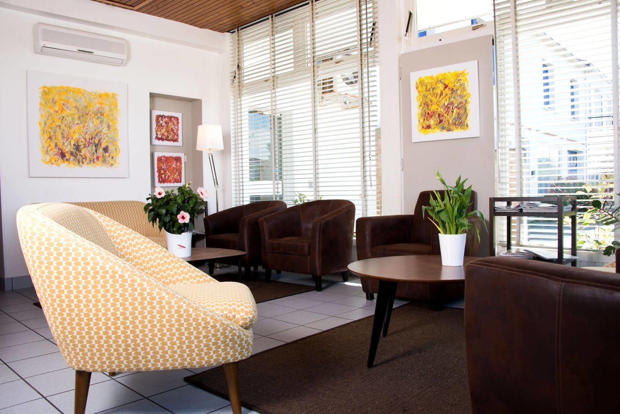Hotel Logis Les Cols Verts 3*