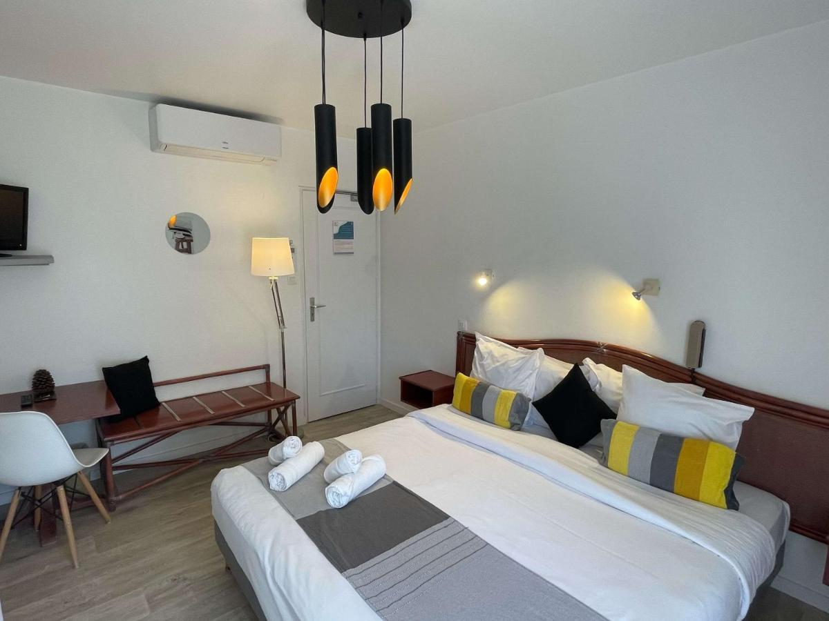 Logis Les Cols Verts Hotel